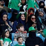 تخصيص دورات مياه للنساء ومصليات.. بعض شروط حضور المرأة لمباريات كرة القدم في السعودية